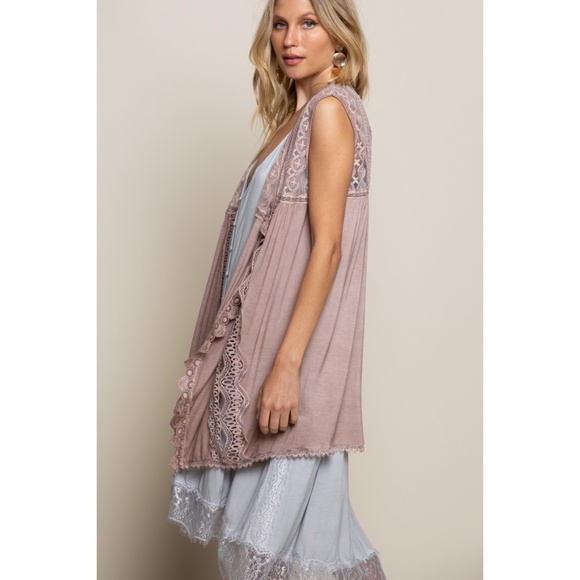 POL Washed Chocolate Brown Rayon & Lace Sleeveless Cardigan Vest - Picture 5 of 7